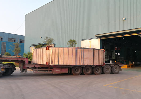 102噸輪帶出口印尼萬(wàn)噸線窯